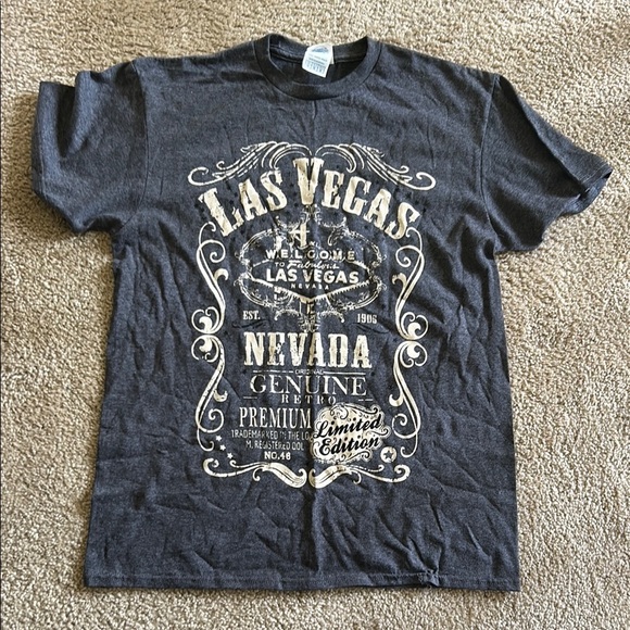 Las Vegas Graphic T-Shirt - Gray - Picture 1 of 7